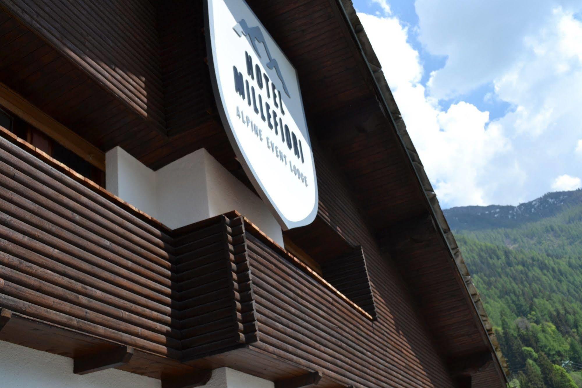 Hotell Millefiori- Alpine Event Lodge ヴァルトゥルナンシュ エクステリア 写真