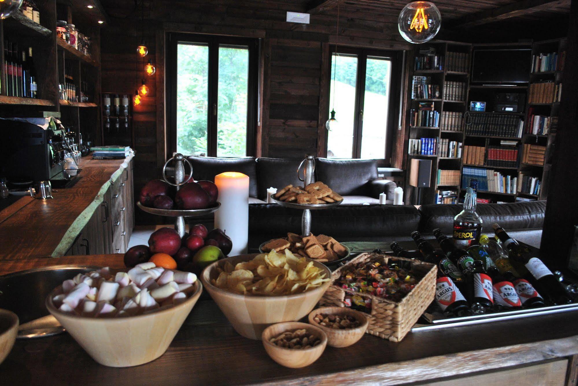 Hotell Millefiori- Alpine Event Lodge ヴァルトゥルナンシュ エクステリア 写真