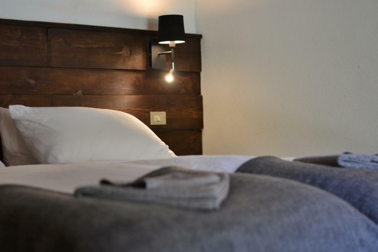 Hotell Millefiori- Alpine Event Lodge ヴァルトゥルナンシュ エクステリア 写真